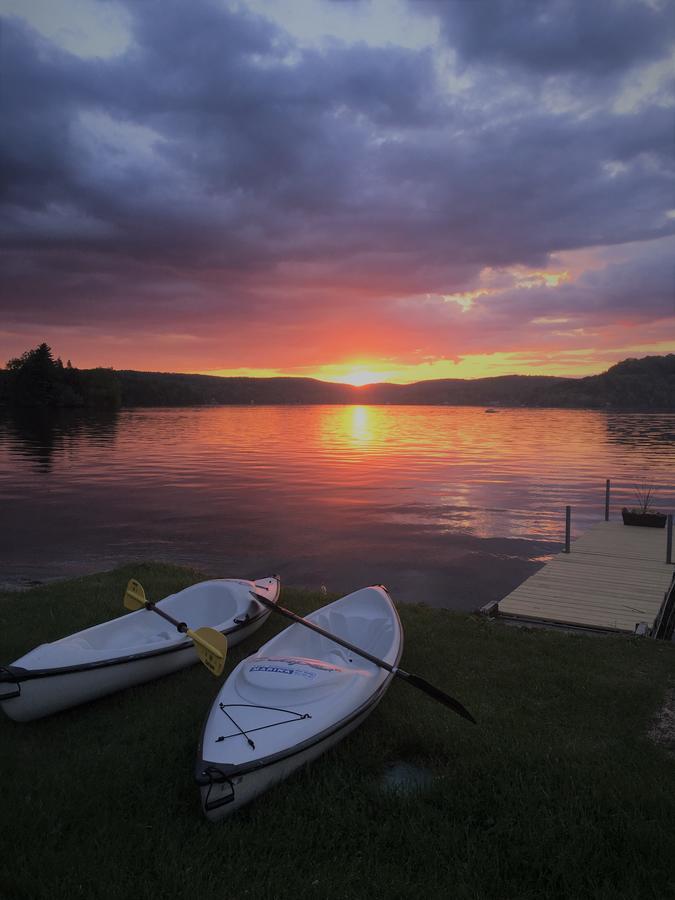 Lake Bomoseen Lodge ภายนอก รูปภาพ